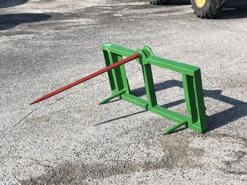 400/500 Series Quick Attach Loader: Single Tine Bale Spear