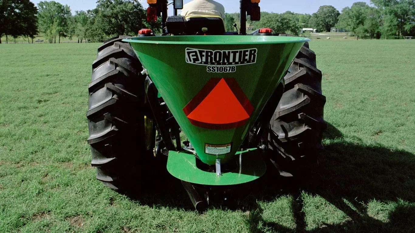 John Deere SS10B Series Broadcast Spreaders